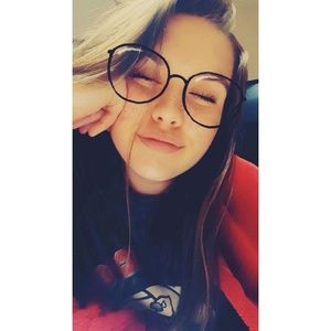 Meet your Posher, Camisha